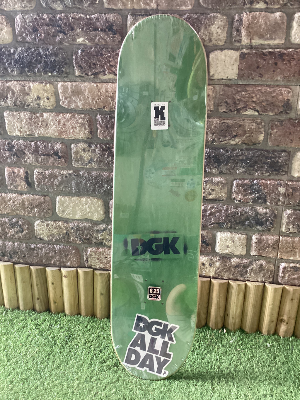 DGK Josh Kalis Deal with it 8.25